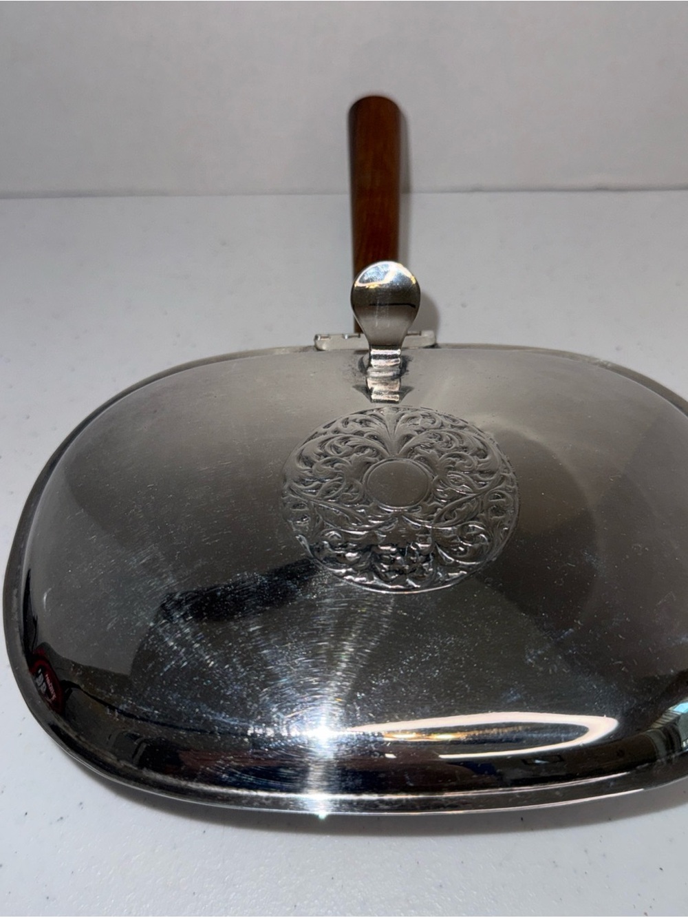 Polished Silver plated crumb catcher with Wood Handle